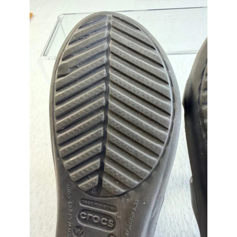 Crocs Sanrah Embellished Medallion Wedge Sandals Black Women's Size 7 W7